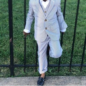 Size: 5 // Crewcuts Ludlow 3 piece Searsucker Suit